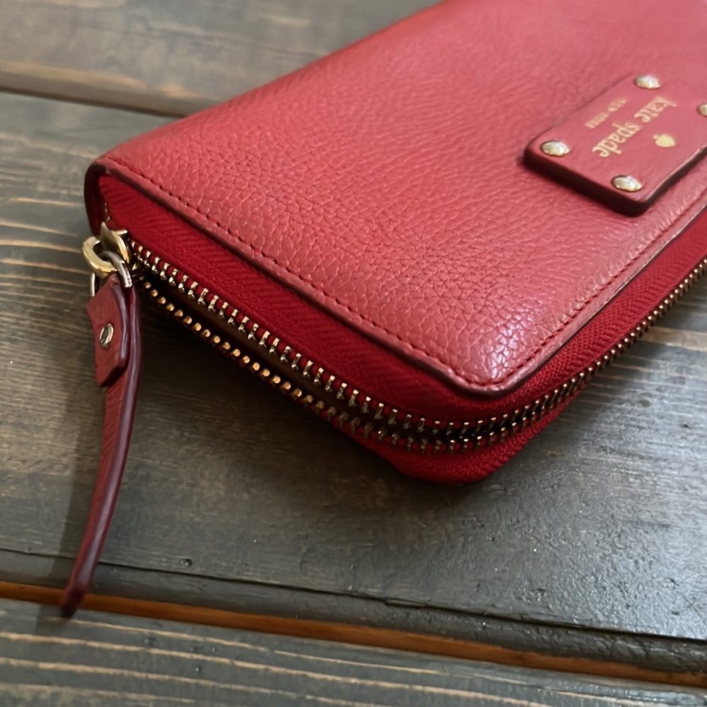 Kate Spade Wallet - Picture 2 of 9